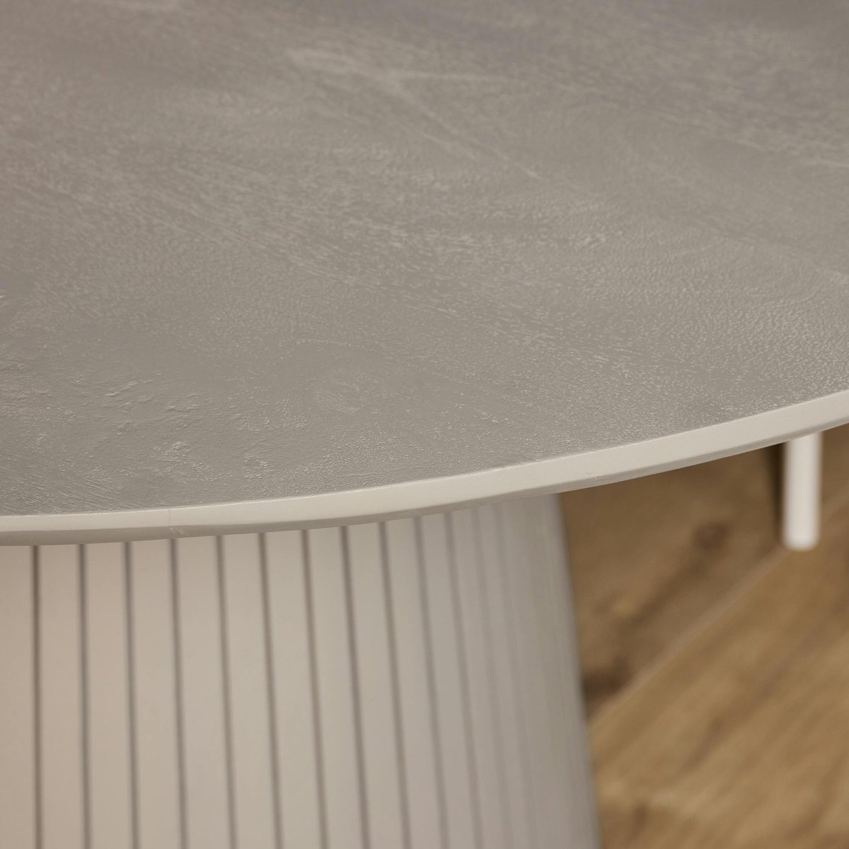 Table à manger ronde 4/5 places pied rainuré CALERO gris, PIER IMPORT