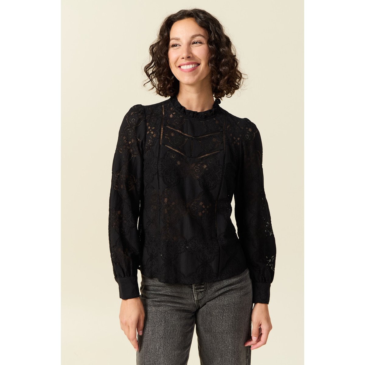 Blouse cintrée dentelle manches longues noir, BONOBO