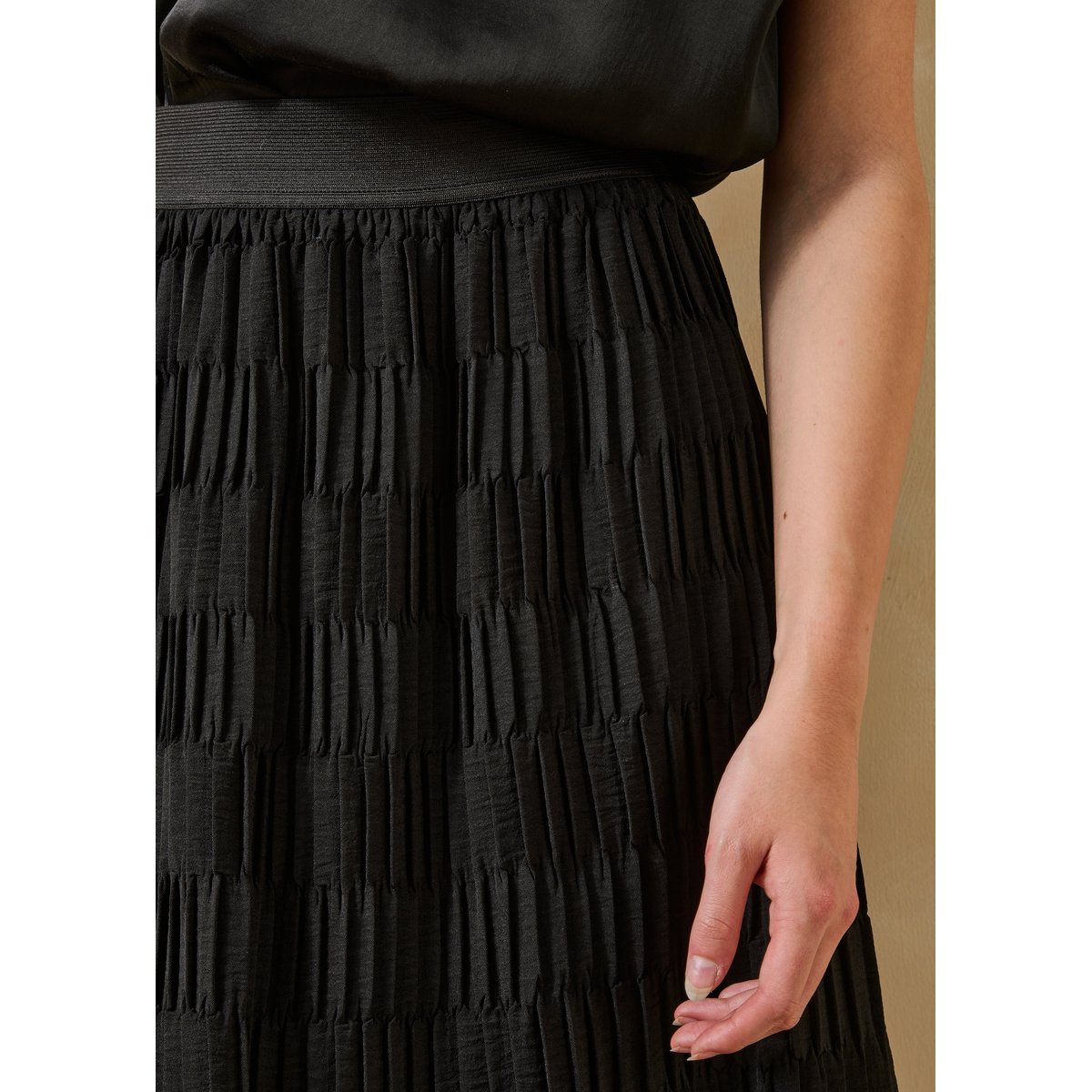 Jupe midi plissée taille élastiquée noir, LA FEE MARABOUTEE
