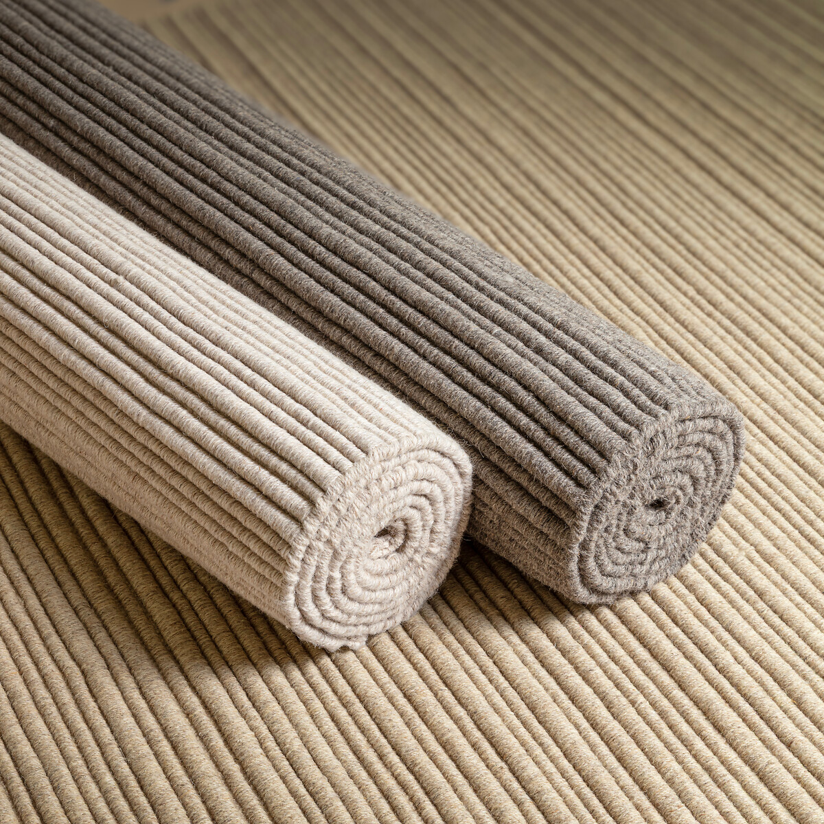 Ravine Ribbed Wool Rug grey, SO'HOME