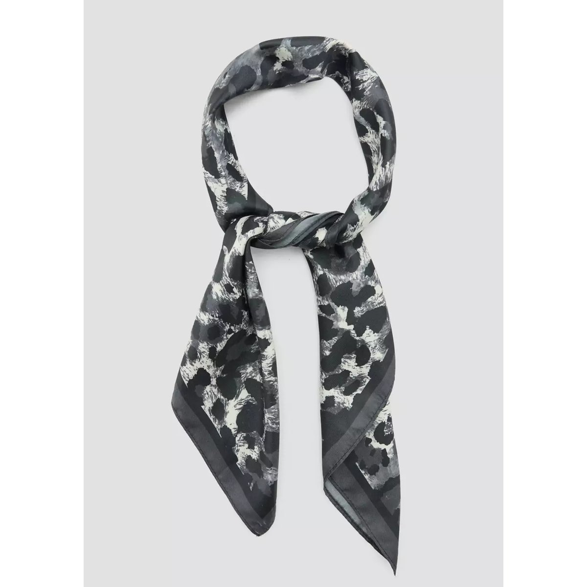 Mouchoir carré léopard gris, MANGO