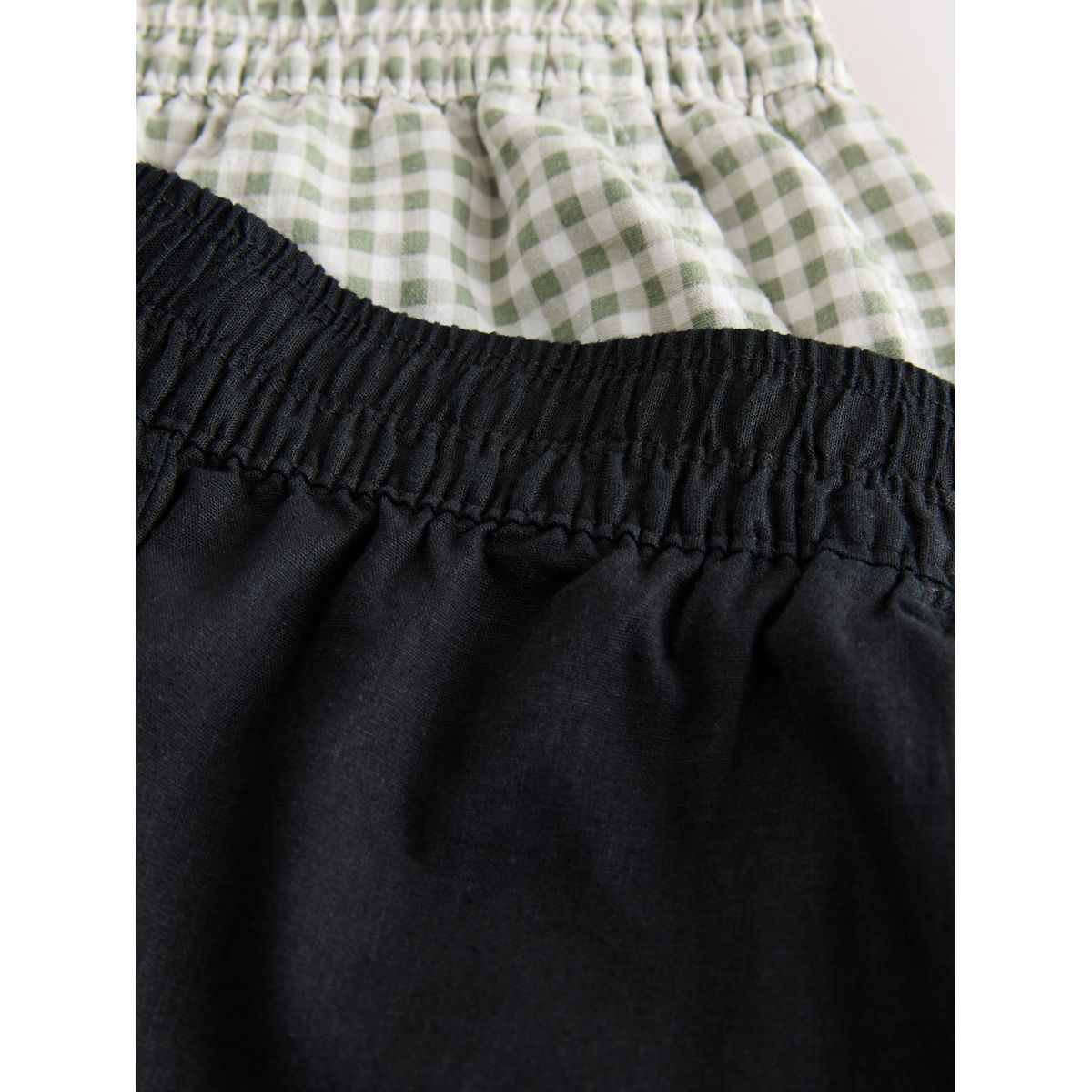 Short en lin mélangé stretch, lot de 2 noir/vert vichy, NEXT