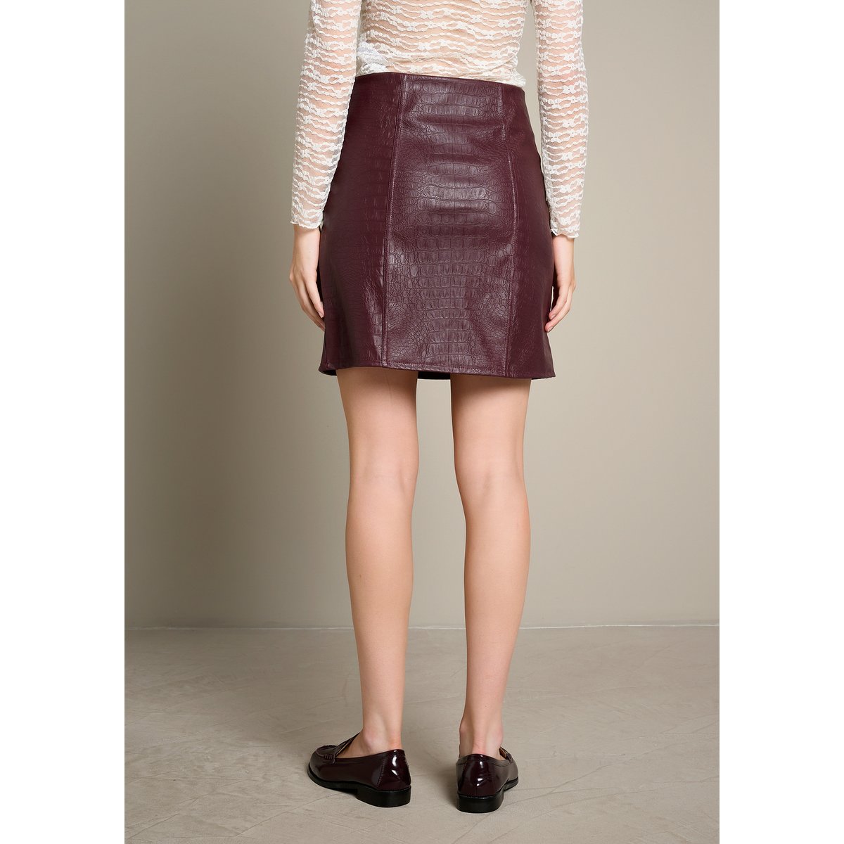 Jupe effet cuir texturé bordeaux wine, LOLALIZA