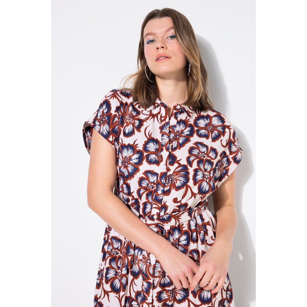 Robe oversize longueur maxi, motif à fleurs gris beige, STUDIO UNTOLD