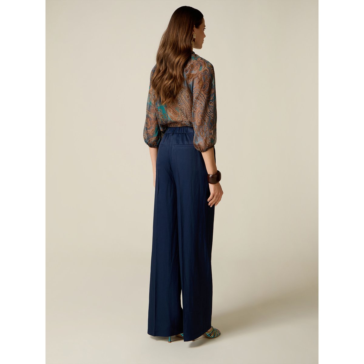 Pantalon palazzo bleu, OLTRE