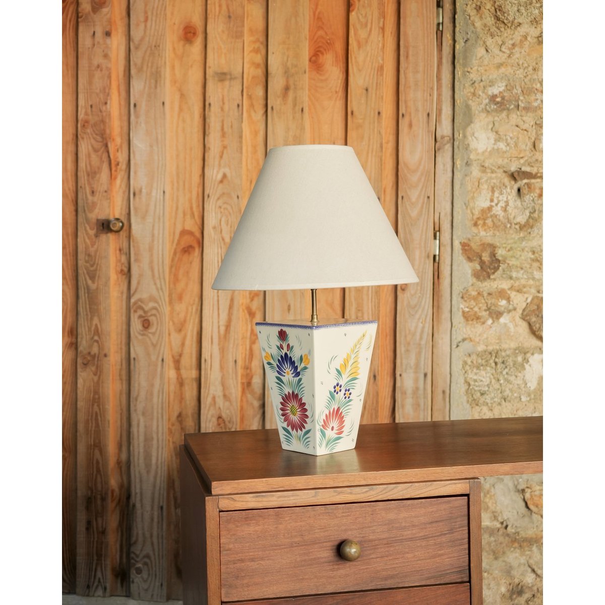 Lampe à poser en faïence Suzanne N°650 - Bon état blanc, DEBONGOUT