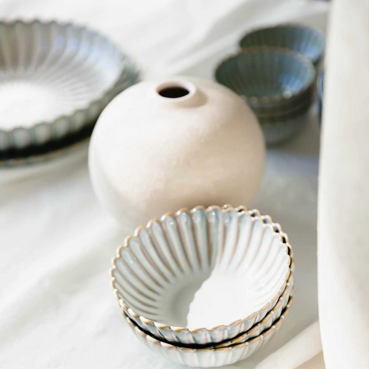Vase rond 14 cm BULLET blanc, SP COLLECTION