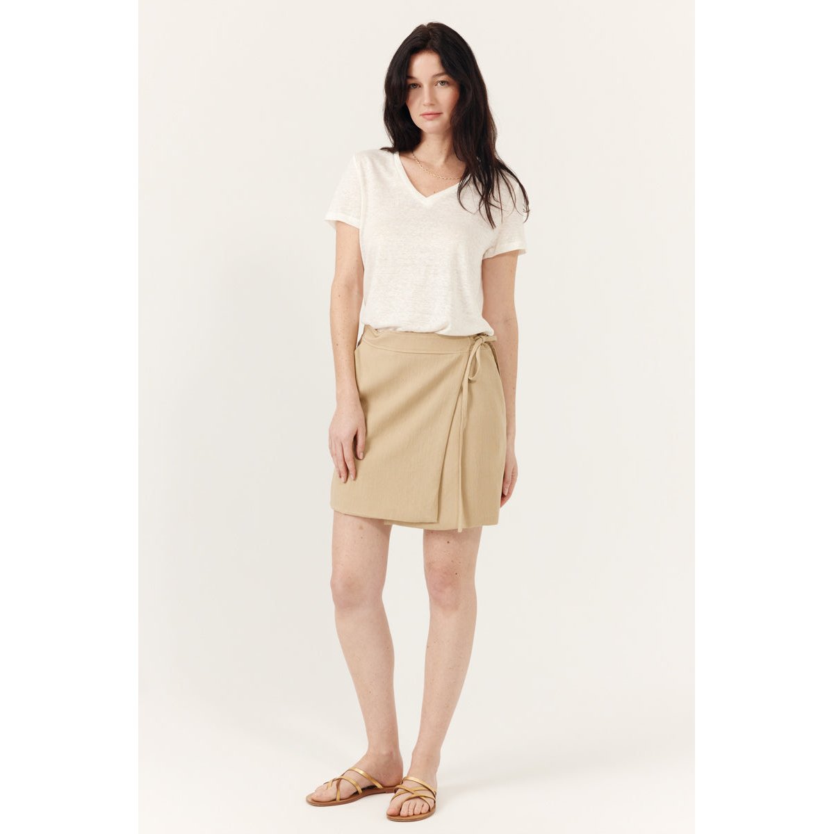 Jupe courte taille haute minimaliste Dymea beige, ARTLOVE