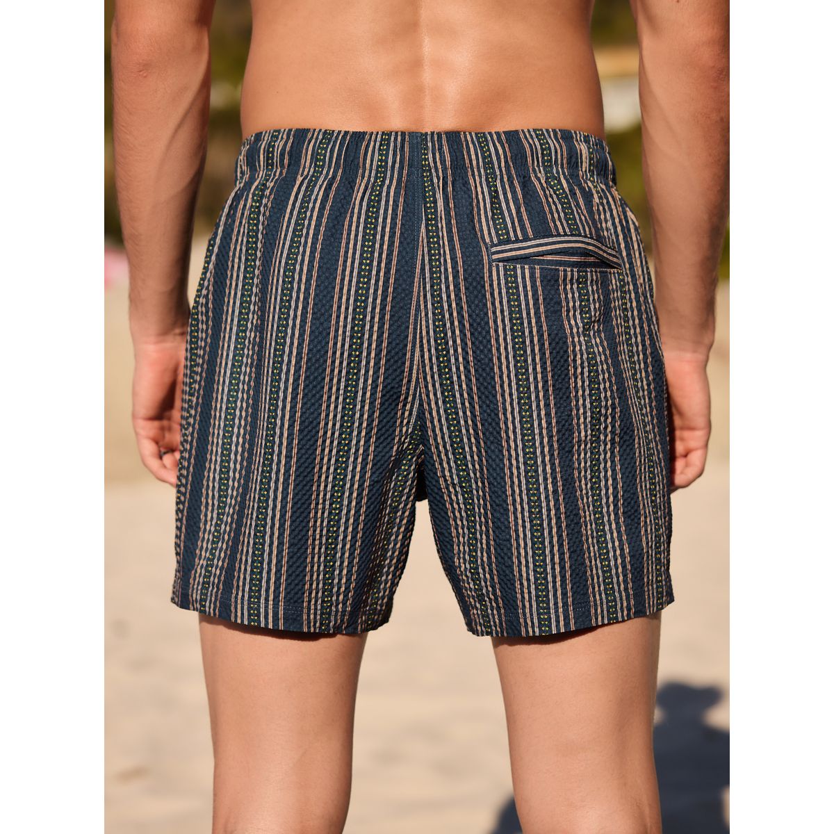 Short de bain rayé en seersucker 5 pouces bleu marine, NEXT