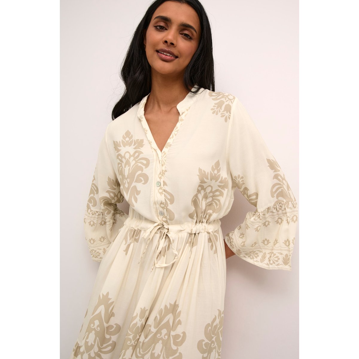 Robe beige fond d'écran, CREAM