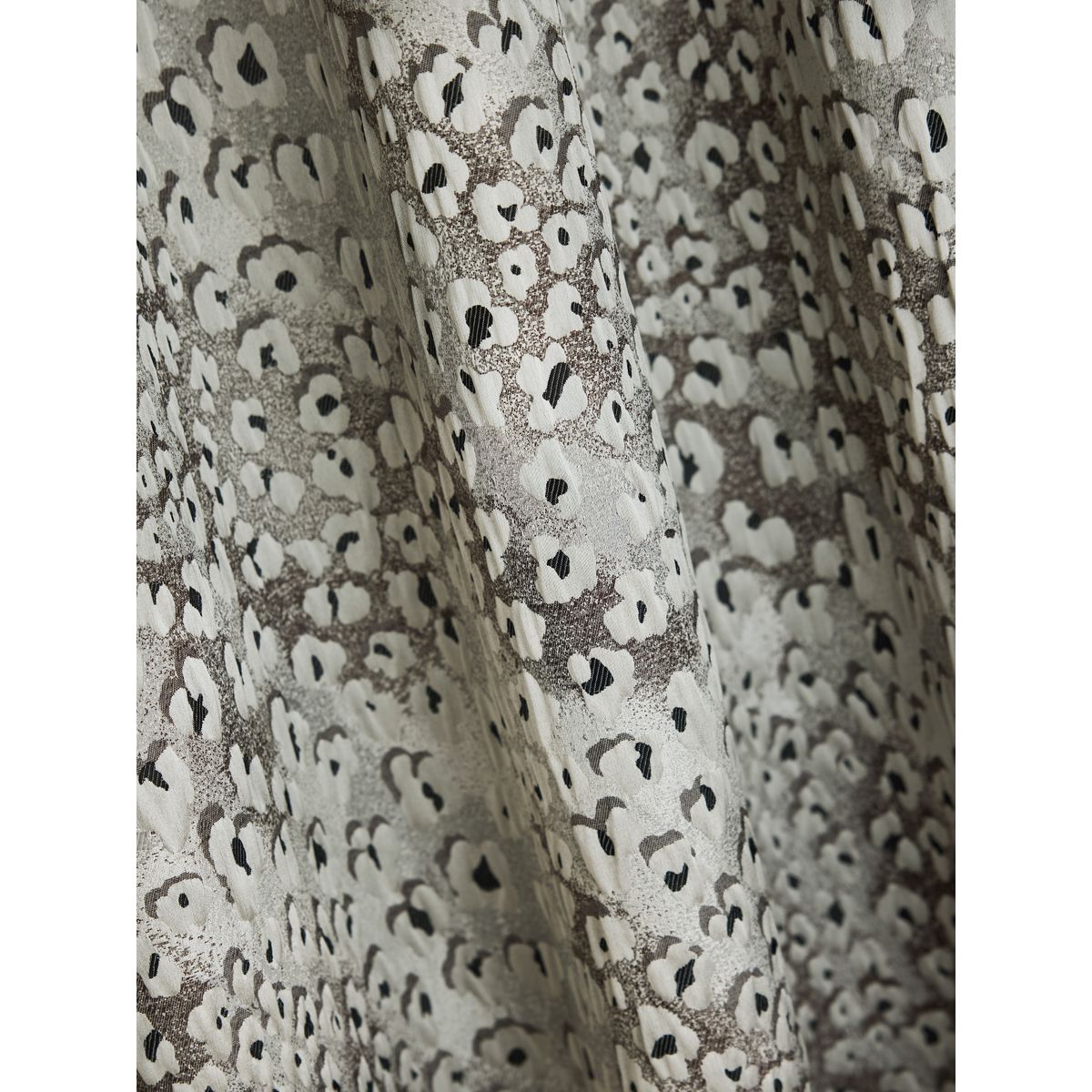 Rideaux doublés en jacquard animal à œillets gris, NEXT