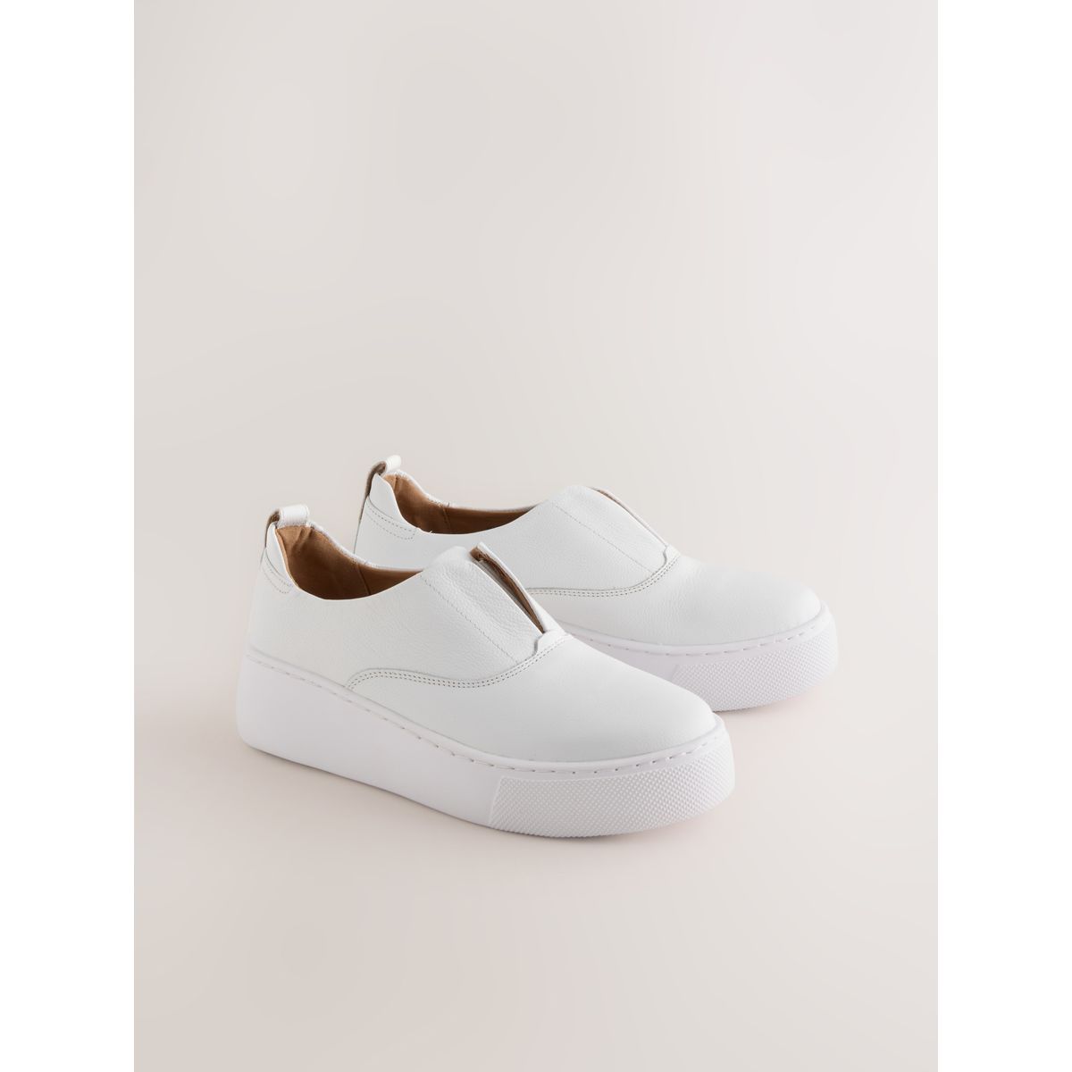 Baskets compensées en cuir à plateforme blanc, NEXT
