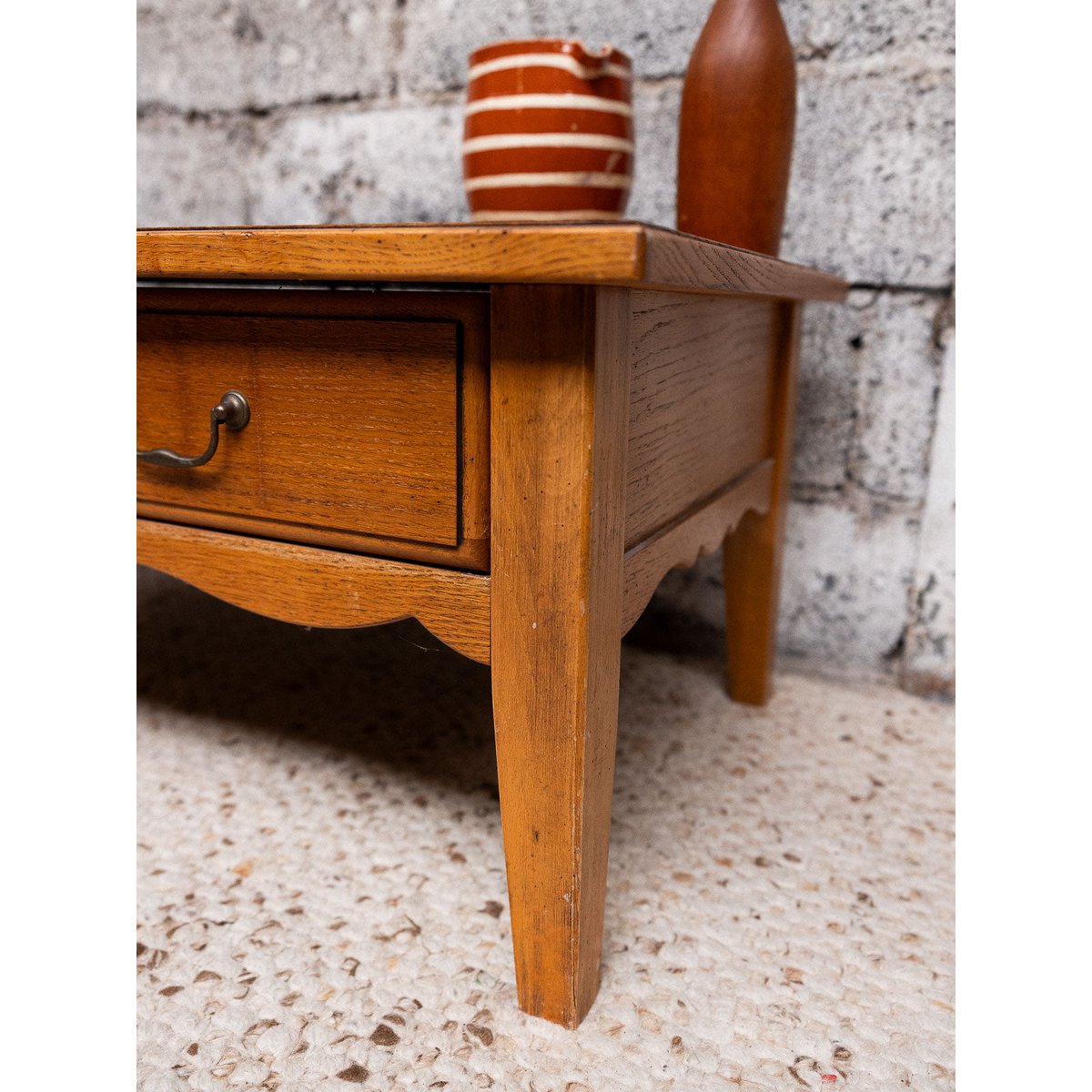 Table basse style campagne Léonie N°1113 - Bon état beige, DEBONGOUT