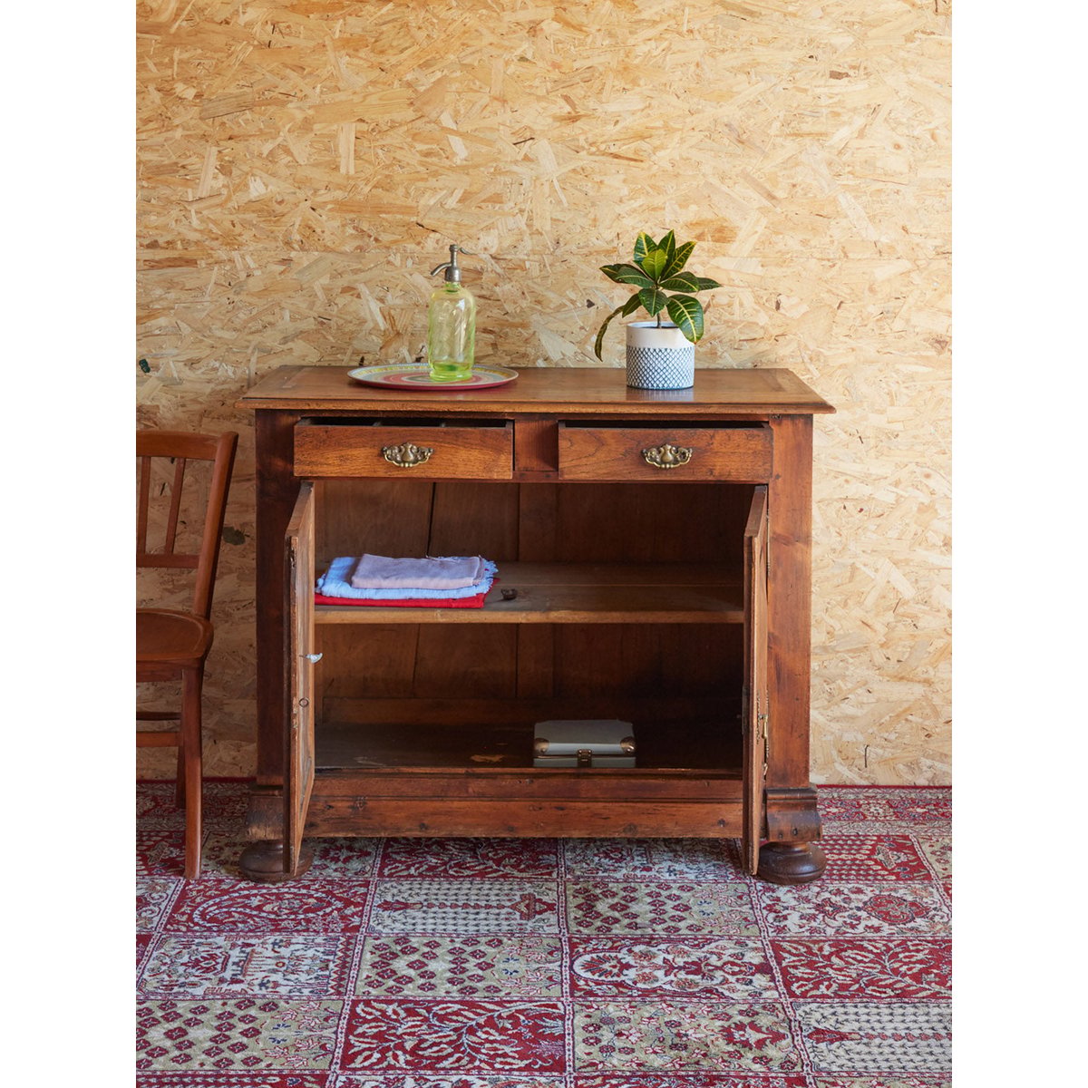 Buffet en bois Gilbert N°1554 - Bon état bois foncé, DEBONGOUT