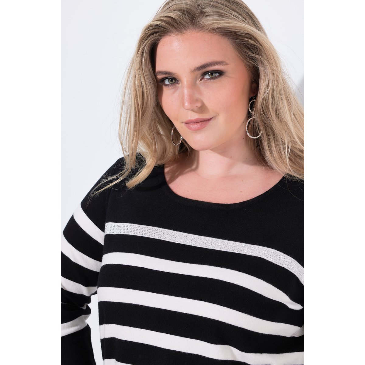 Pull à col rond et manches longues noir, ULLA POPKEN