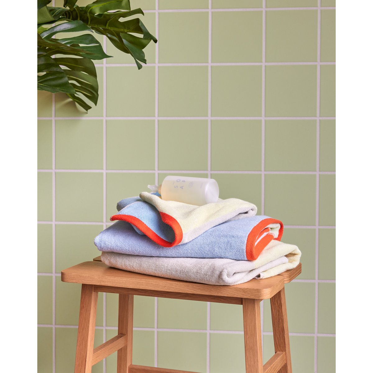 Tabouret en placage de chêne et bois de chêne GROUND naturel, HUBSCH