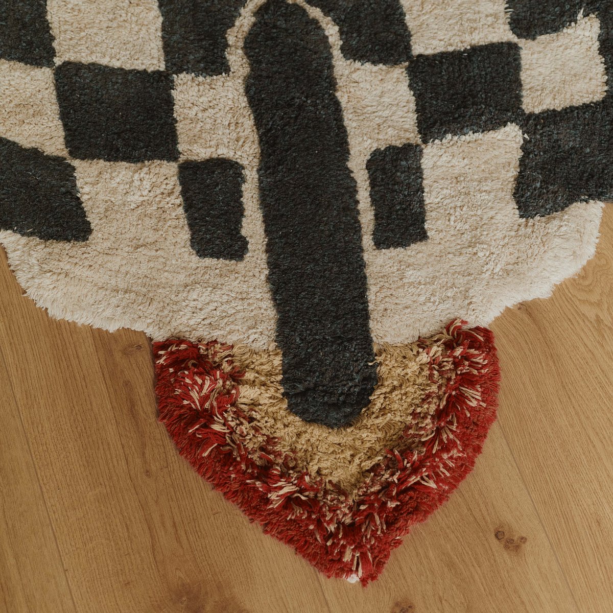 Tapis Lavable Fusée naturel, gris foncé, vert trazo, sauge bleue, miel clair, terre cuite neuve, rouge, LORENA CANALS