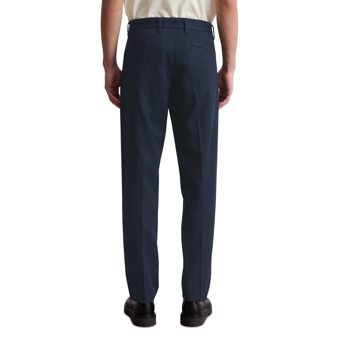 Chino modèle Osby conique en coton bio mélangé avec du TENCEL™Lyocell bleu foncé, MARC O'POLO