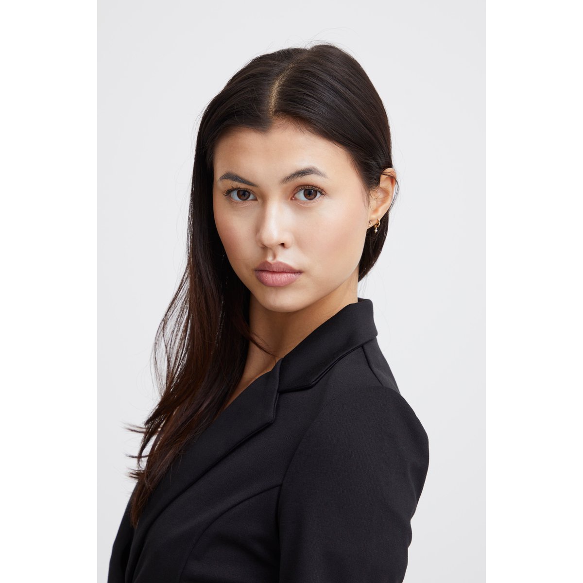 Blazer coupe ajustée, col tailleur noir, ICHI