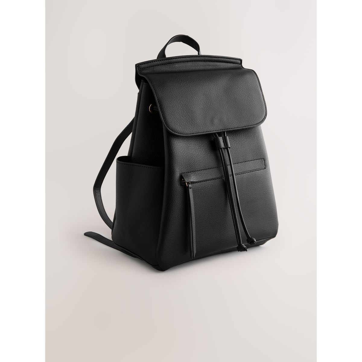 Sac à dos avec poche sur le devant noir, NEXT