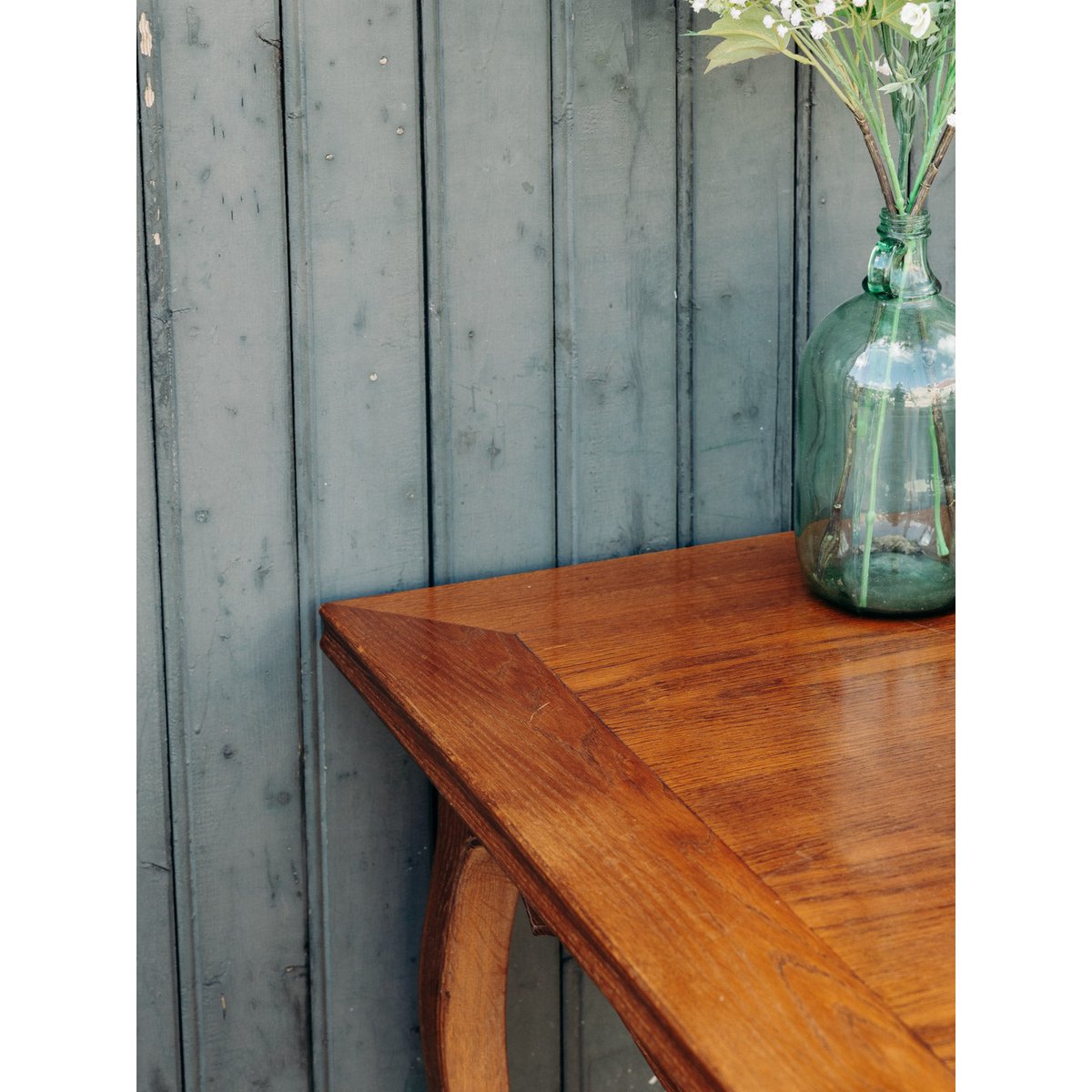 Table à manger carrée en chêne Romy N°1298 - Bon état bois foncé, DEBONGOUT