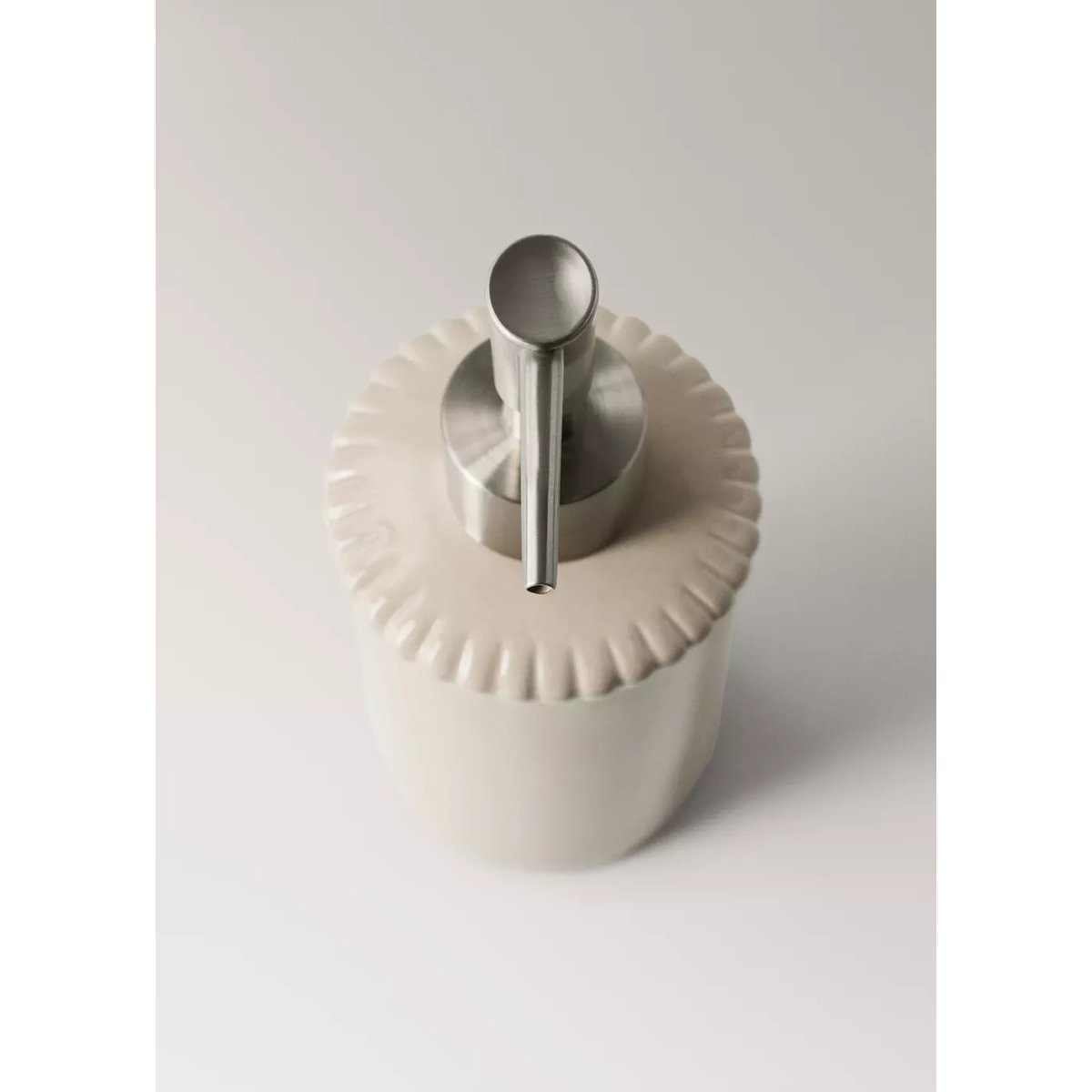 Distributeur en faïence aspect laqué beige, MANGO HOME