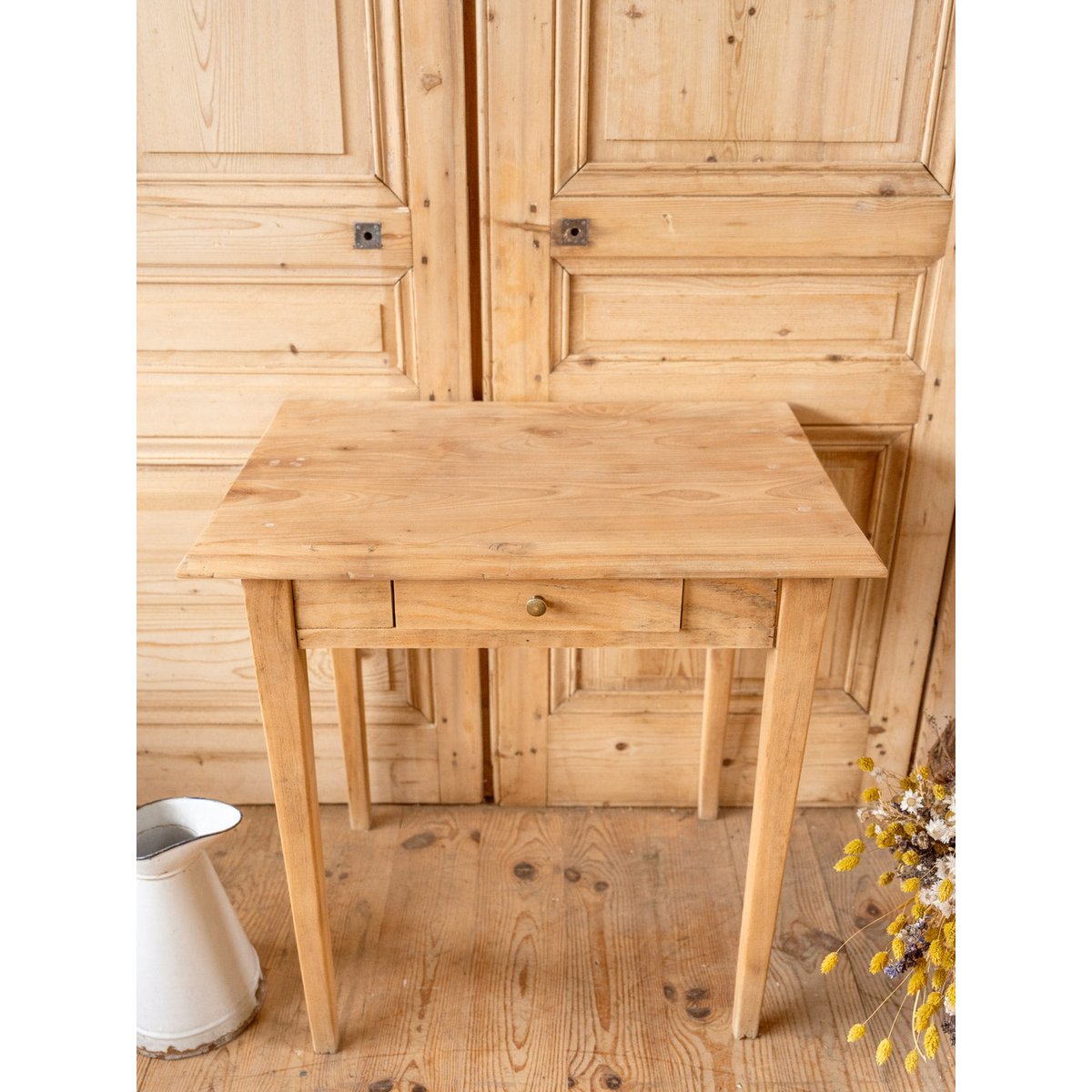 Table d'appoint en bois Francine N°1435 - Bon état bois clair, DEBONGOUT