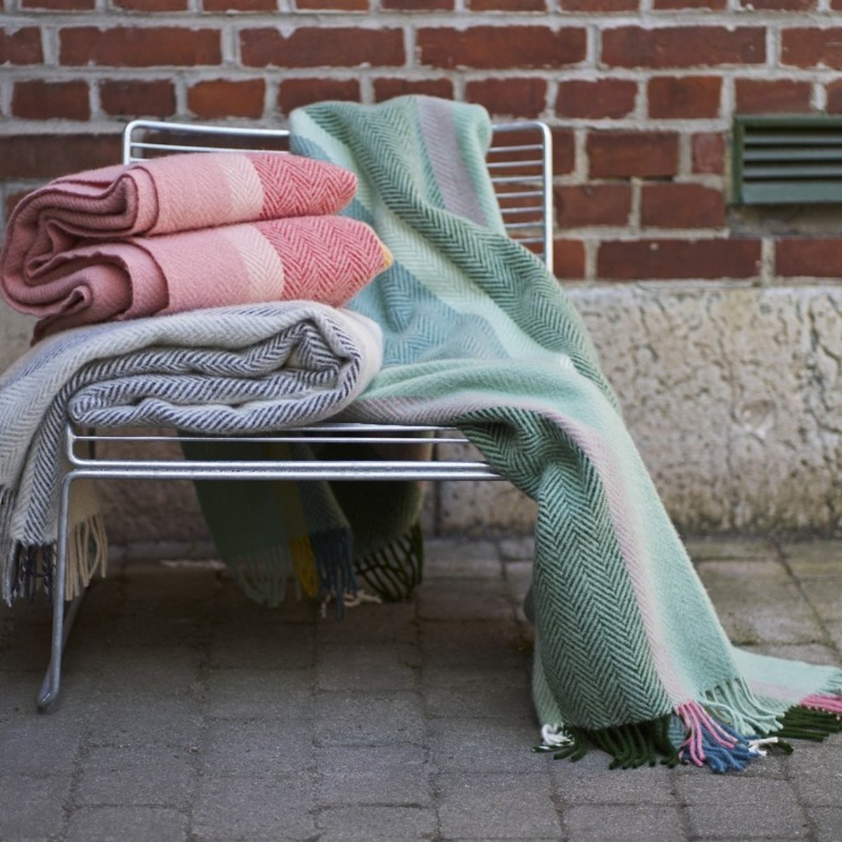 Plaid laine agneau bio BIRKA rose, KLIPPAN