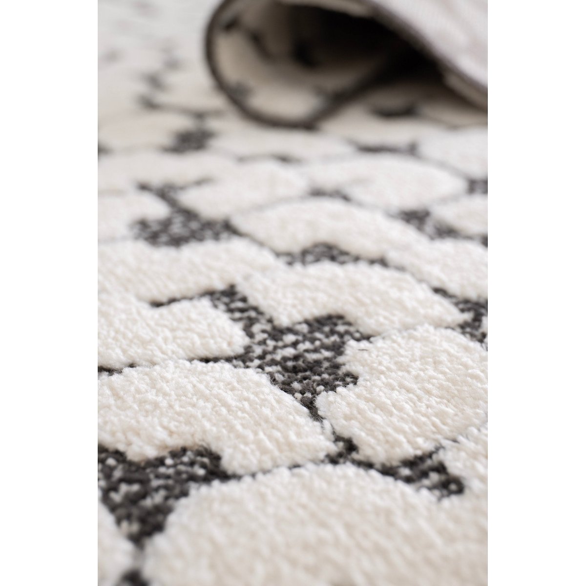 Tapis doux effet sculpté beige et blanc OPUS gris minéral, AFK LIVING
