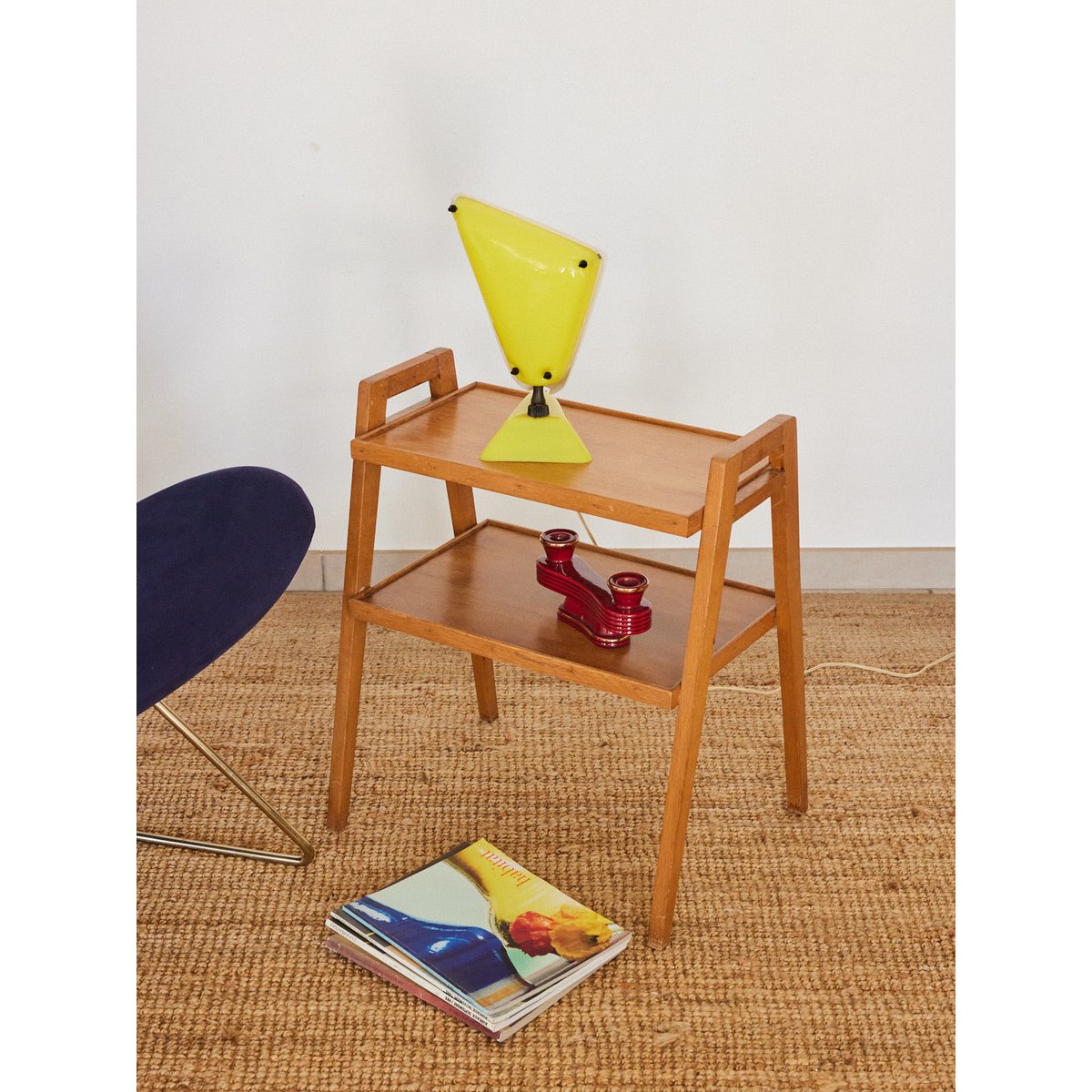 Table d'appoint moderniste années 50 Hanna N°1356 - Bon état bois clair, DEBONGOUT