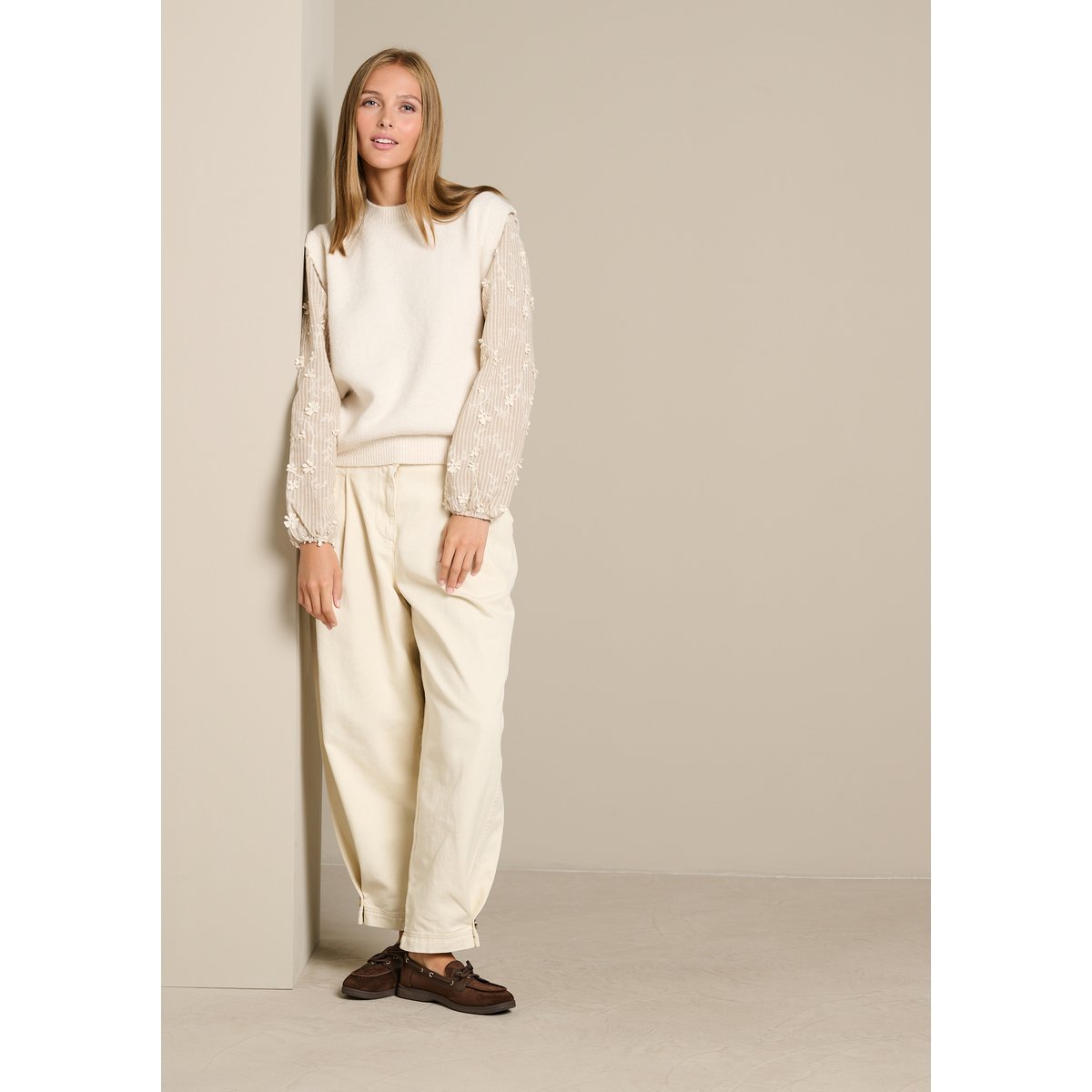 Pull à manches brodées lt beige, LOLALIZA