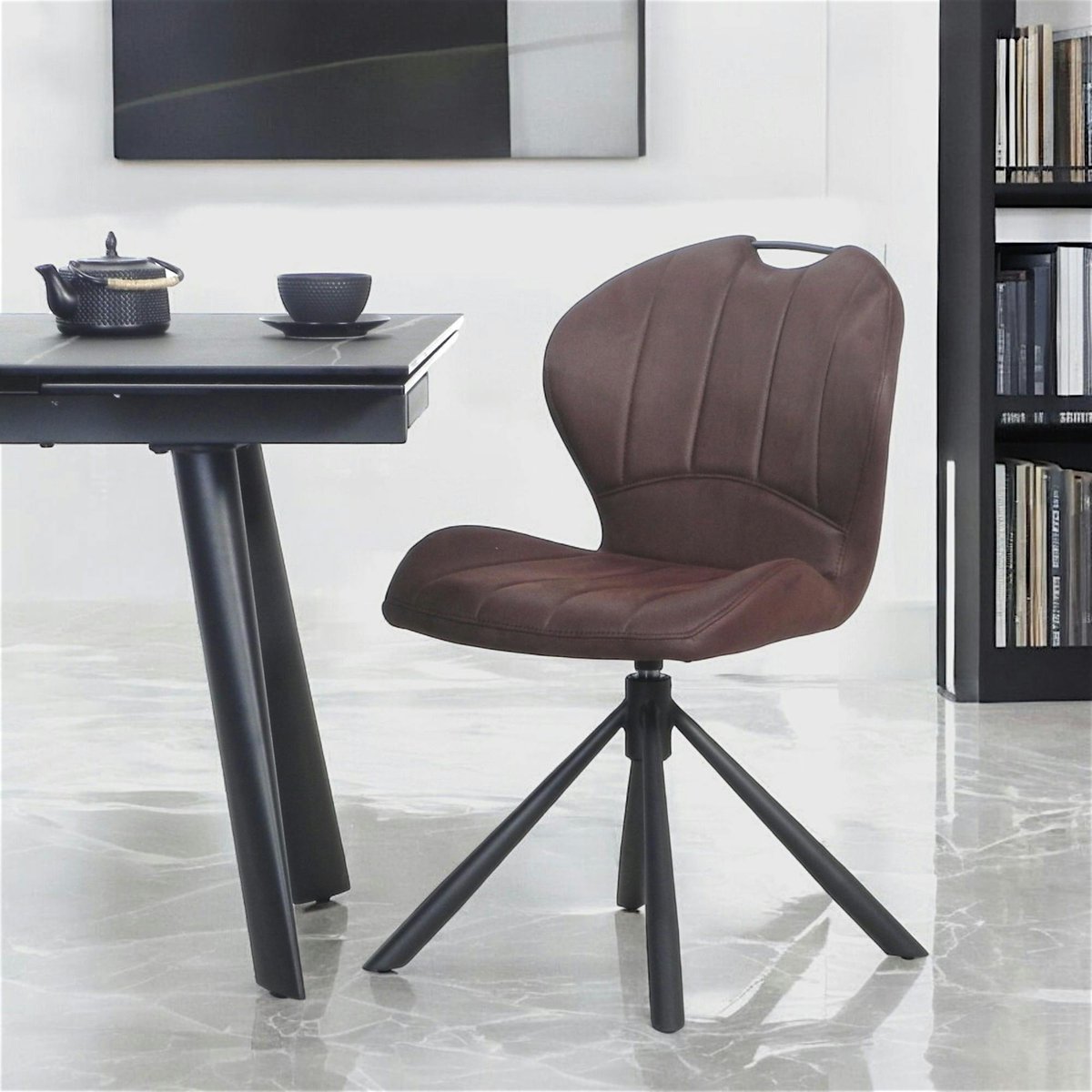 Chaise pivotante marron foncé avec dossier courbe, (lot de 2) LOMBARDIE taupe, PIER IMPORT