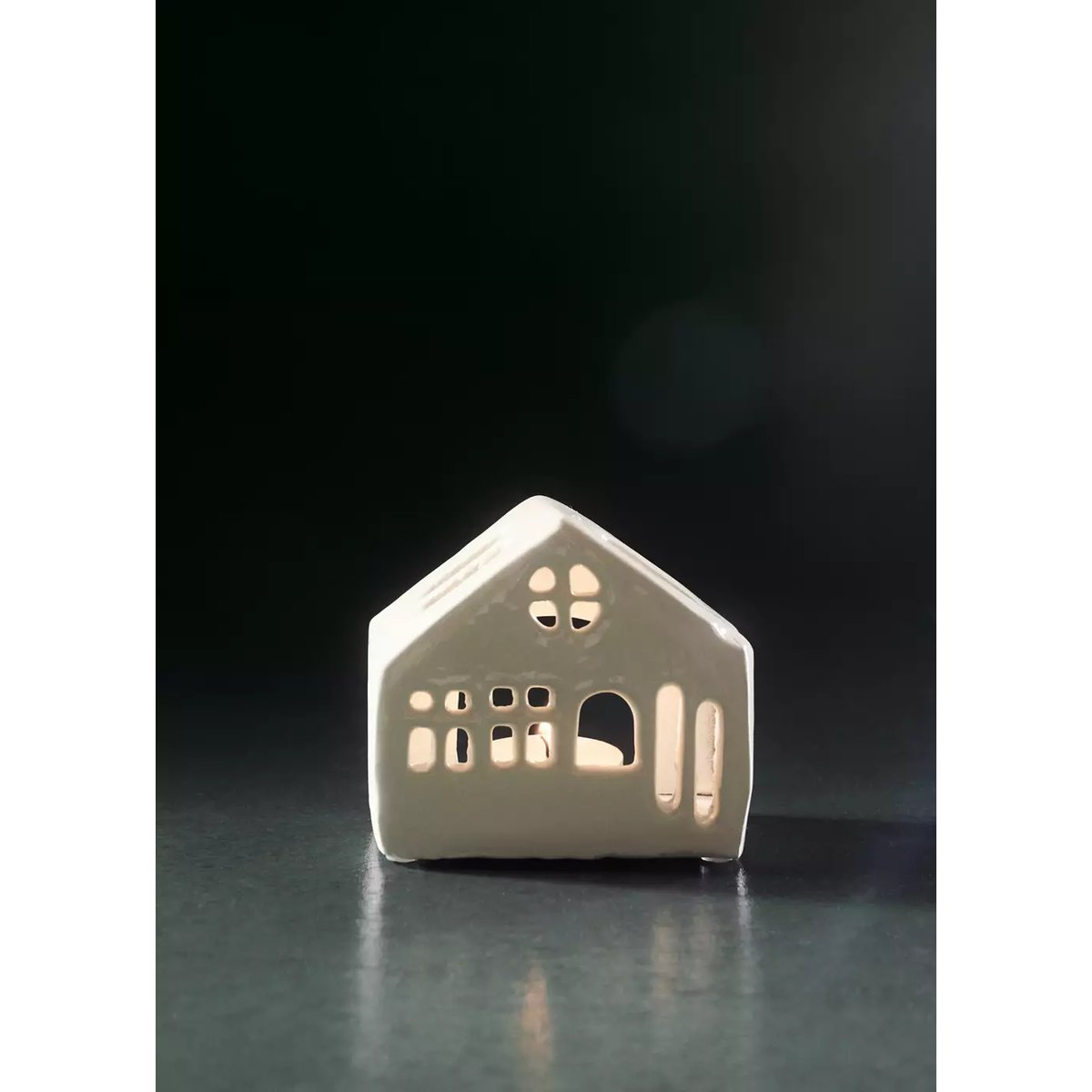 Bougeoir en aluminium en forme de maison blanc cassé, MANGO HOME