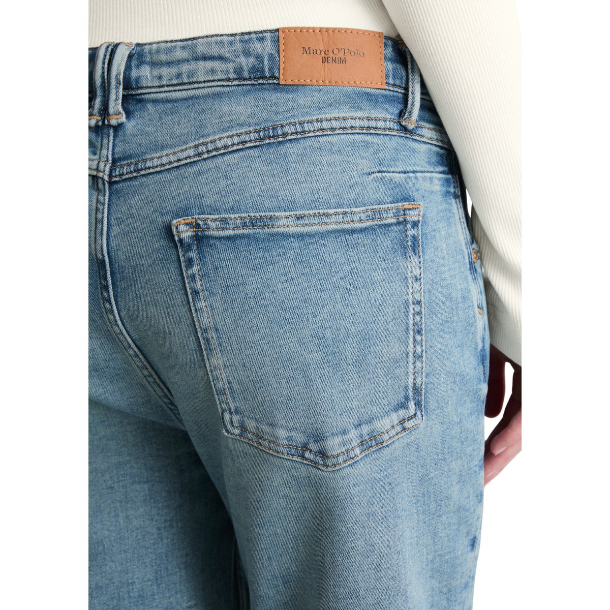 Jeans modèle Freja boyfriend en mélange de coton organique bleu clair, MARC O’POLO DENIM