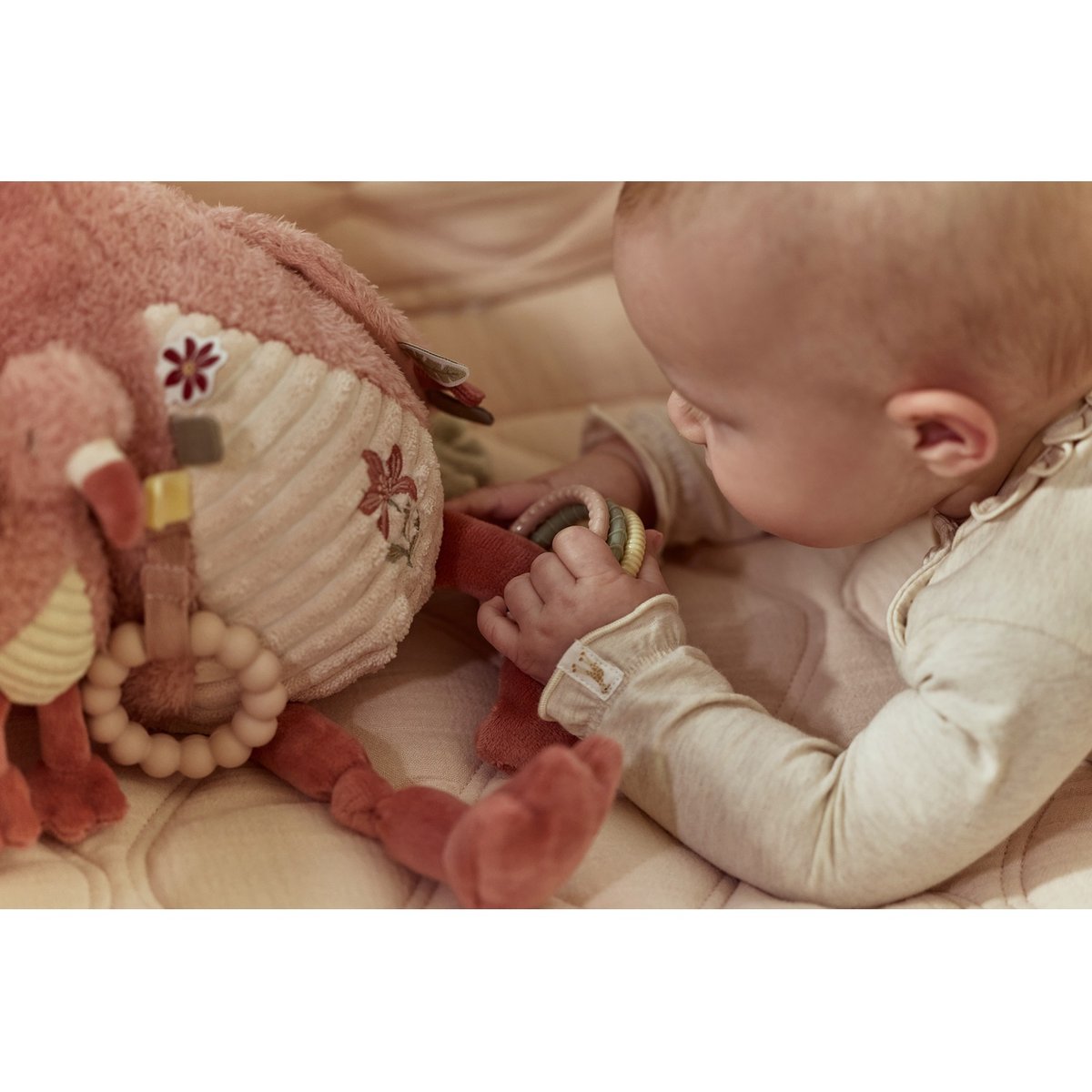 Peluche d'activités rose, blanc cassé, LITTLE DUTCH