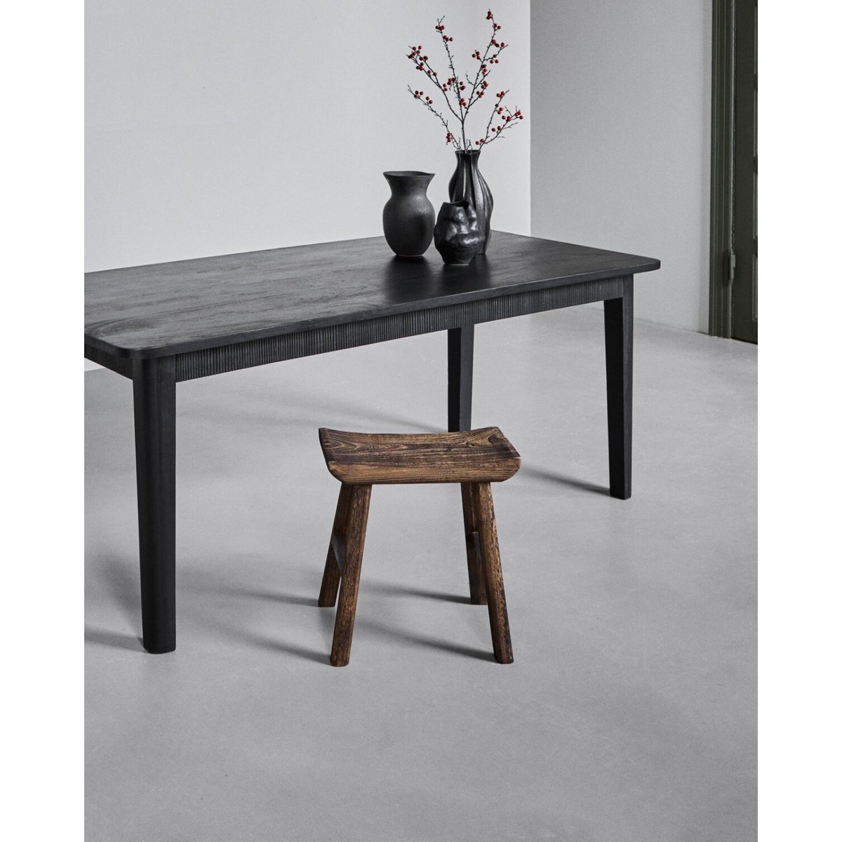 Table à manger en bois de manguier Balance noir, HOUSE DOCTOR