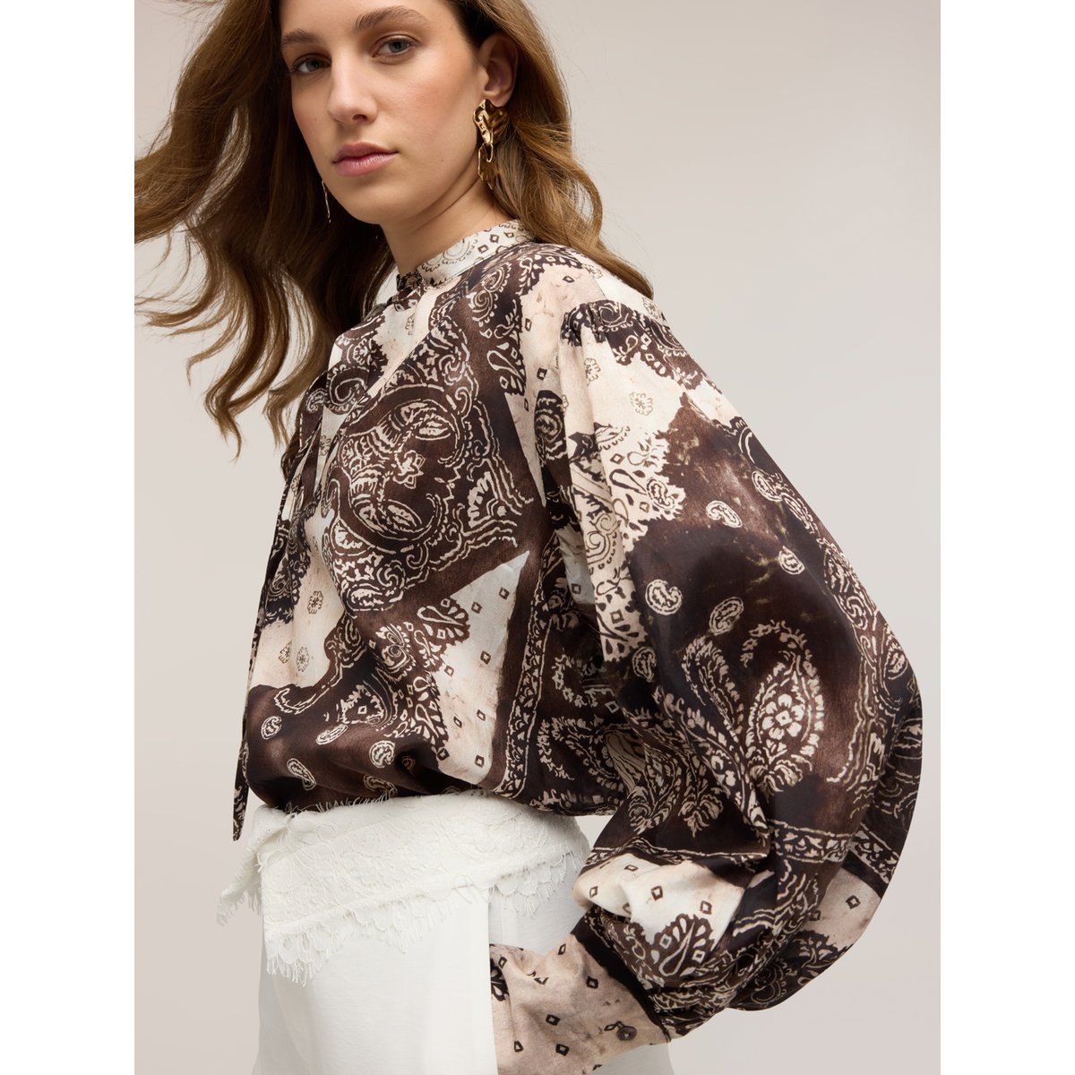 Blouse avec imprimé et manches ballon marron, MOTIVI