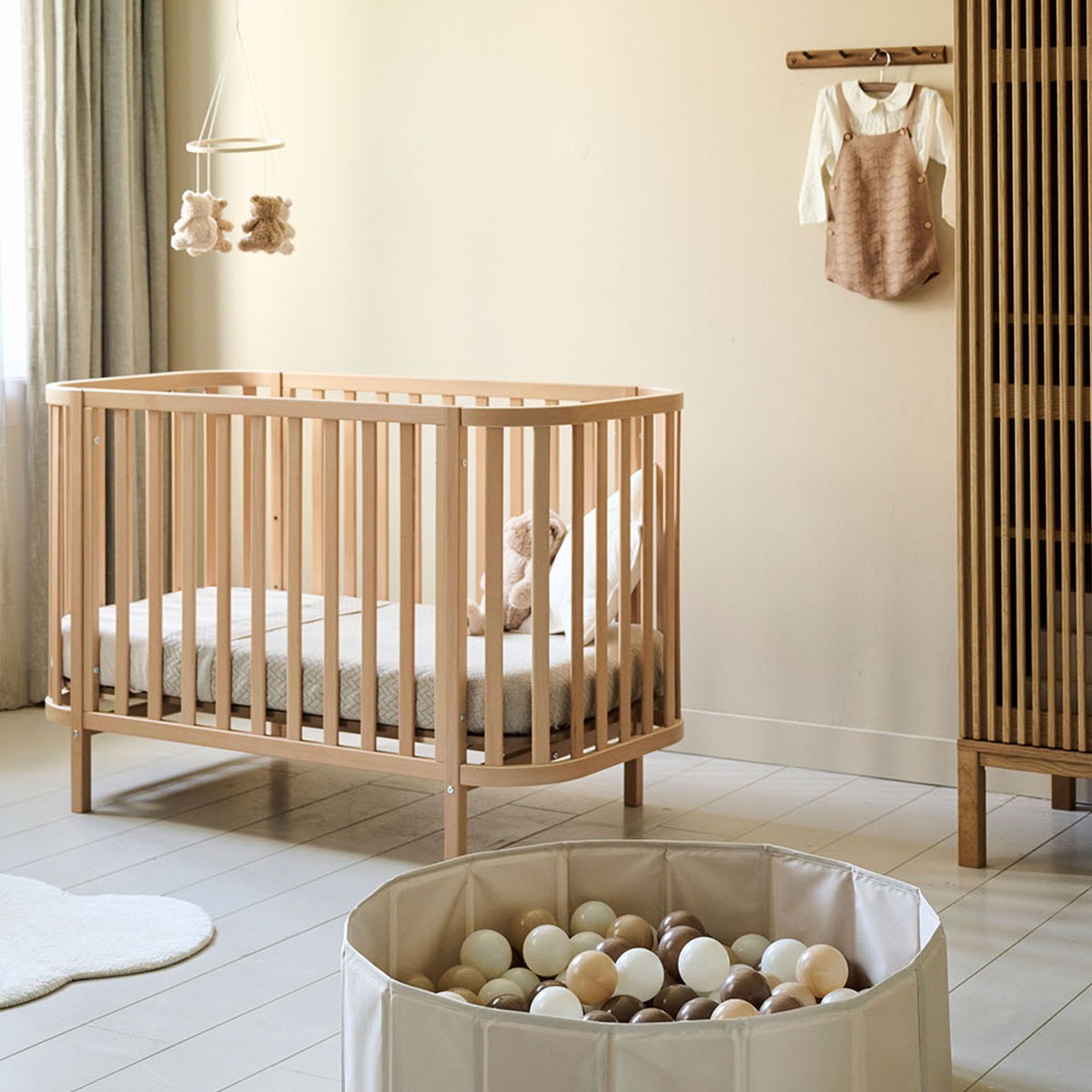 Lit bébé ovale COCON naturel, PETITE AMELIE