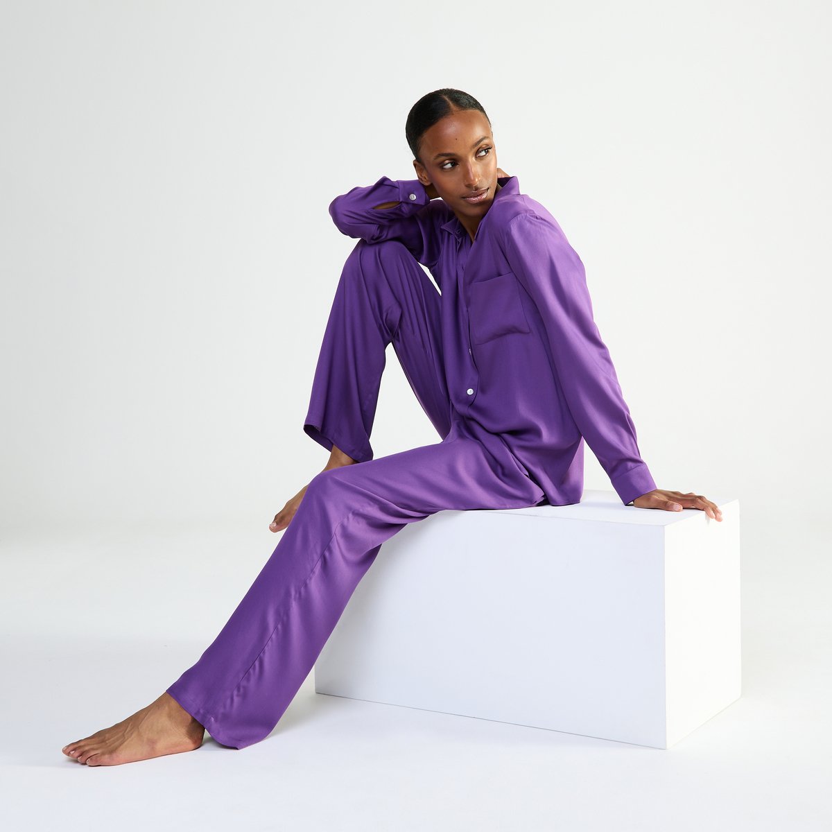Pyjama col classique en satin SILLAGE violet, LAURENCE TAVERNIER