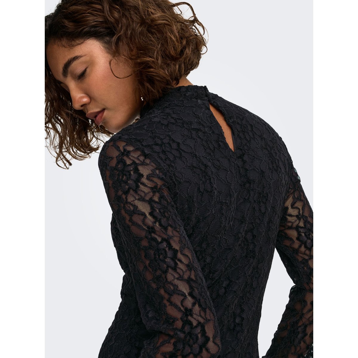 Robe black 1, ONLY