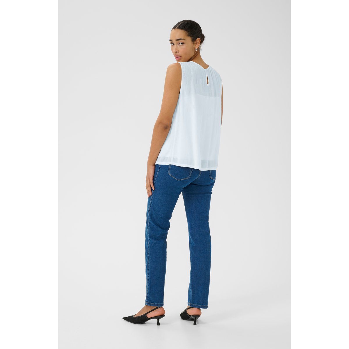 Sleeveless blouse blanc chalk, KAFFE