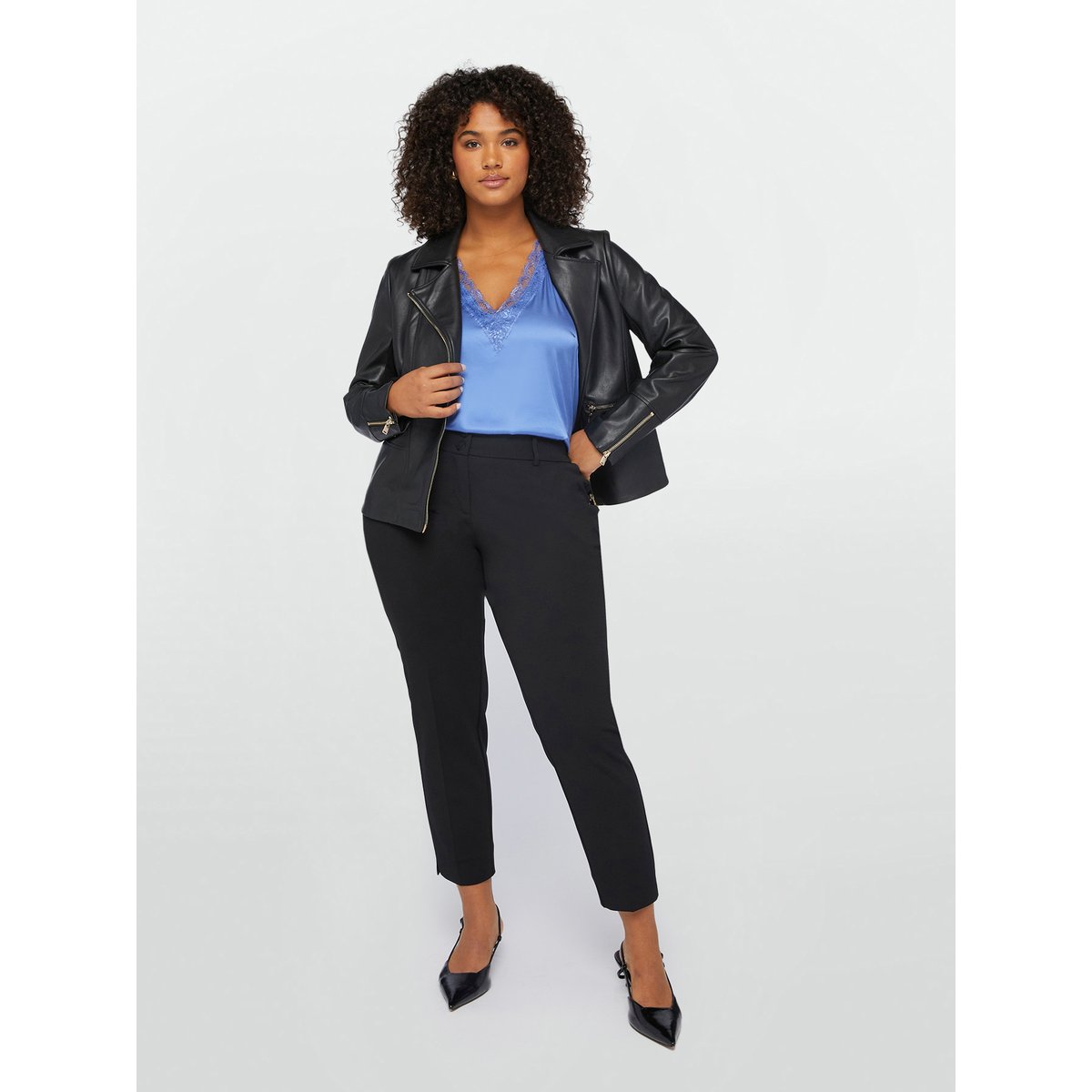 Haut avec dentelle light - blue, FIORELLA RUBINO