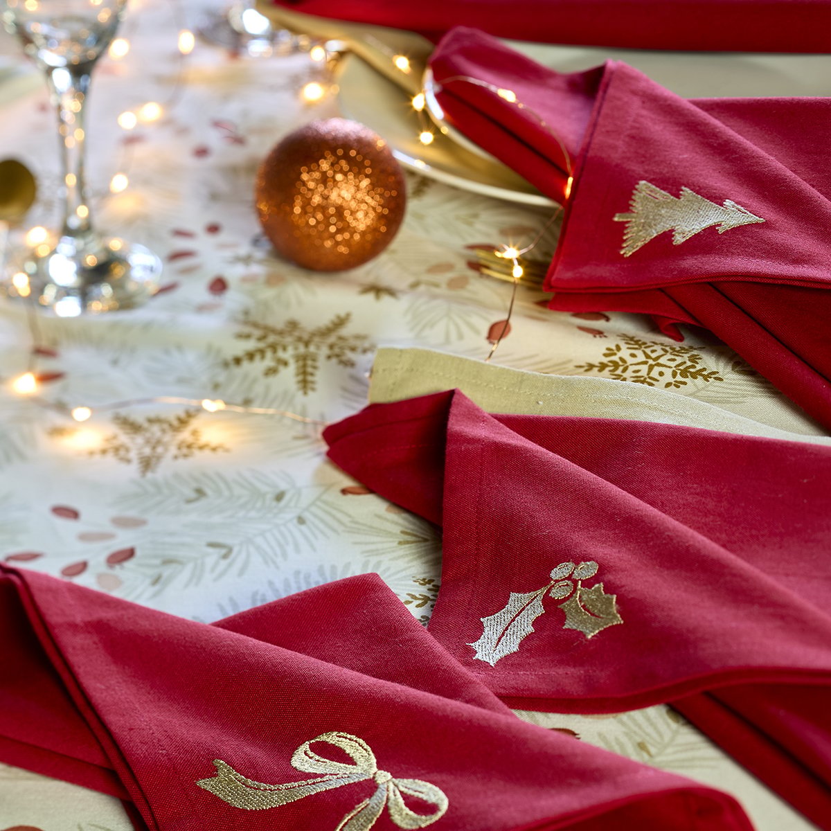 Lot de 4 serviettes de table REVEILLON rouge, SYLVIE THIRIEZ