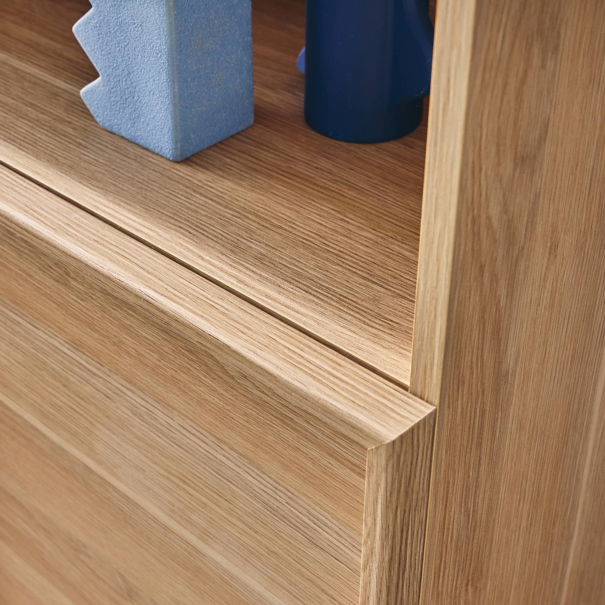 Etagère bibliothèque décor bois 2 portes 5 niveaux KUBA naturel, SWEEEK