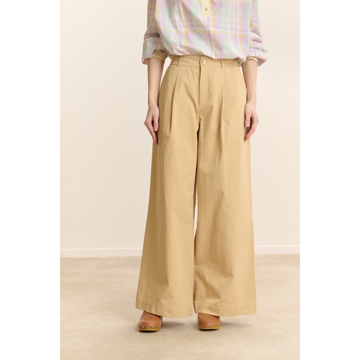 Pantalon large à pinces VOLTAIRE beige, GARANCE PARIS