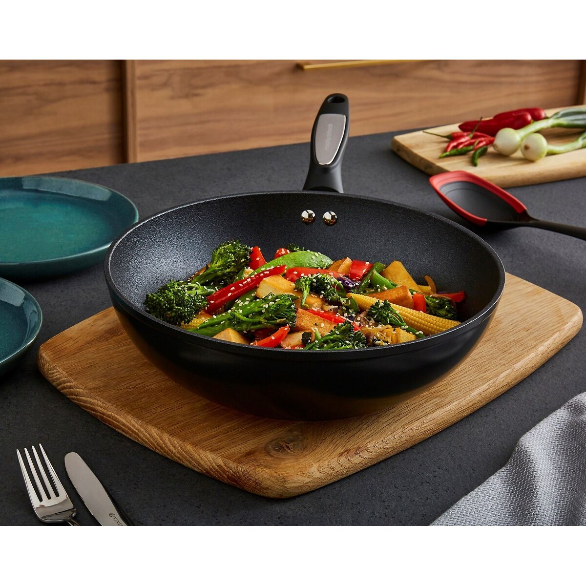 28cm Forged Aluminium Wok graphite, MORPHY RICHARDS