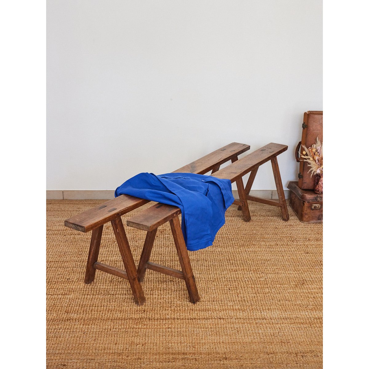 Paire de bancs de ferme en bois Antoine N°434 - Bon état bois clair, DEBONGOUT