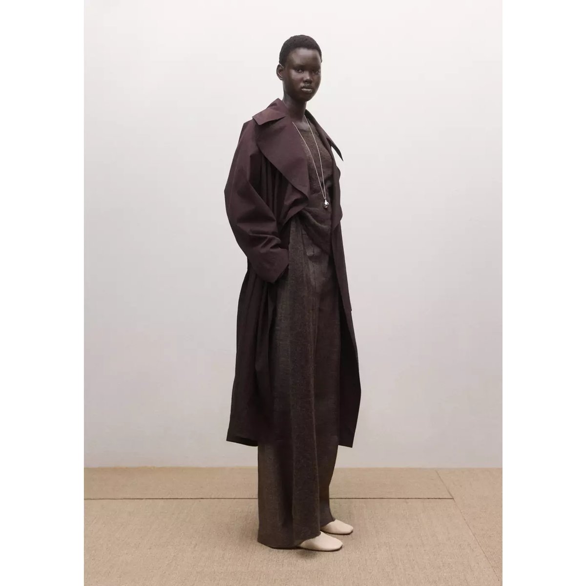 Trench-coat en coton maxi à revers avec  ceinture prune, MANGO
