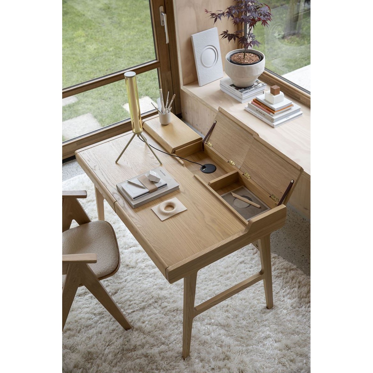 Bureau en bois, KAAT bois, ZUIVER