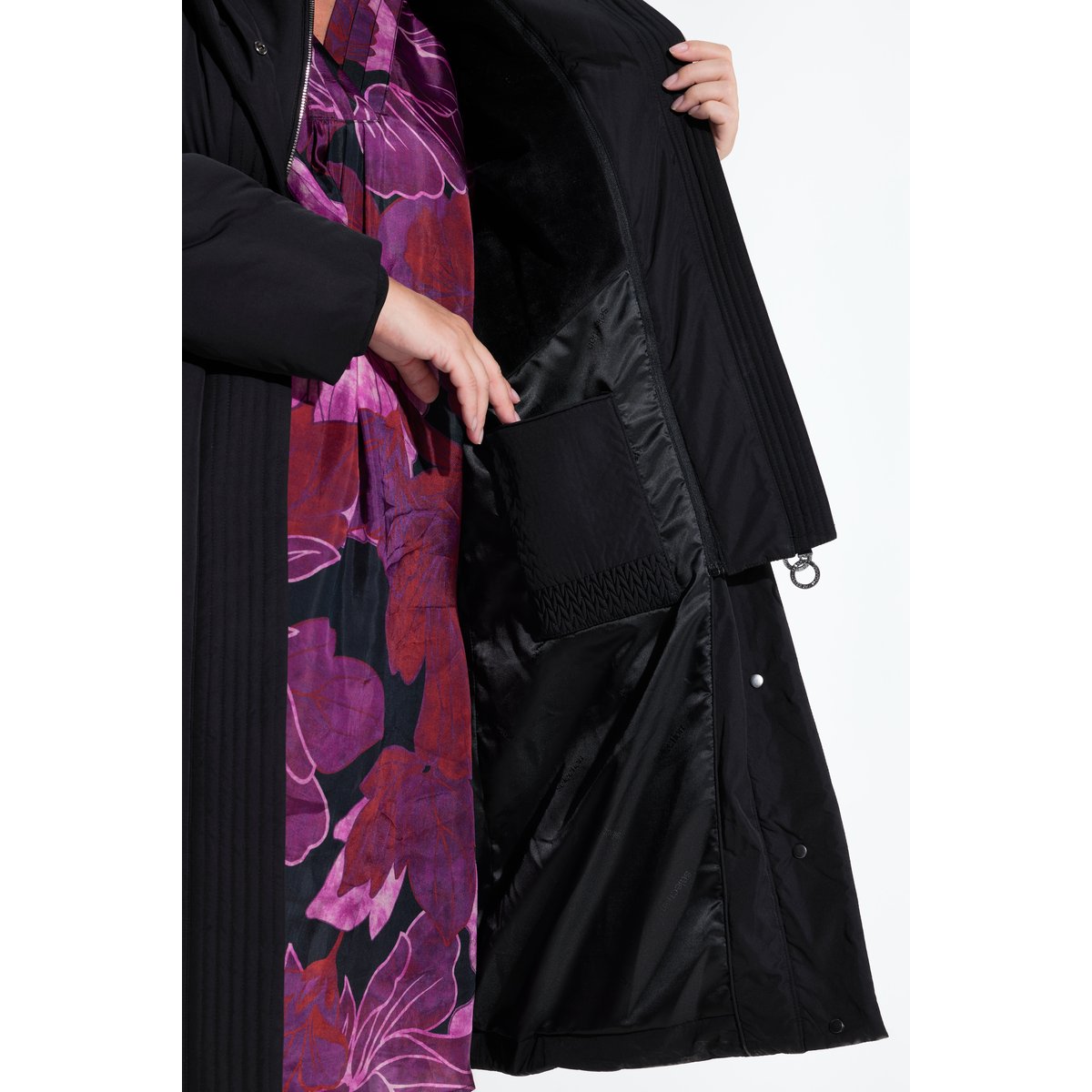 Manteau à capuche aspect duvet noir, ULLA POPKEN